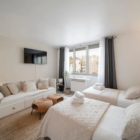 Daire Cosy Located 2 Minutes From The Famous Croisette *