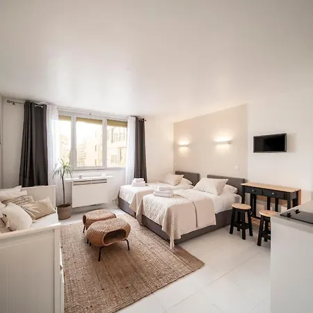 Cosy Located 2 Minutes From The Famous Croisette Daire Cannes
